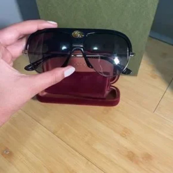 UNISEX GUCCI SUNGLASSES